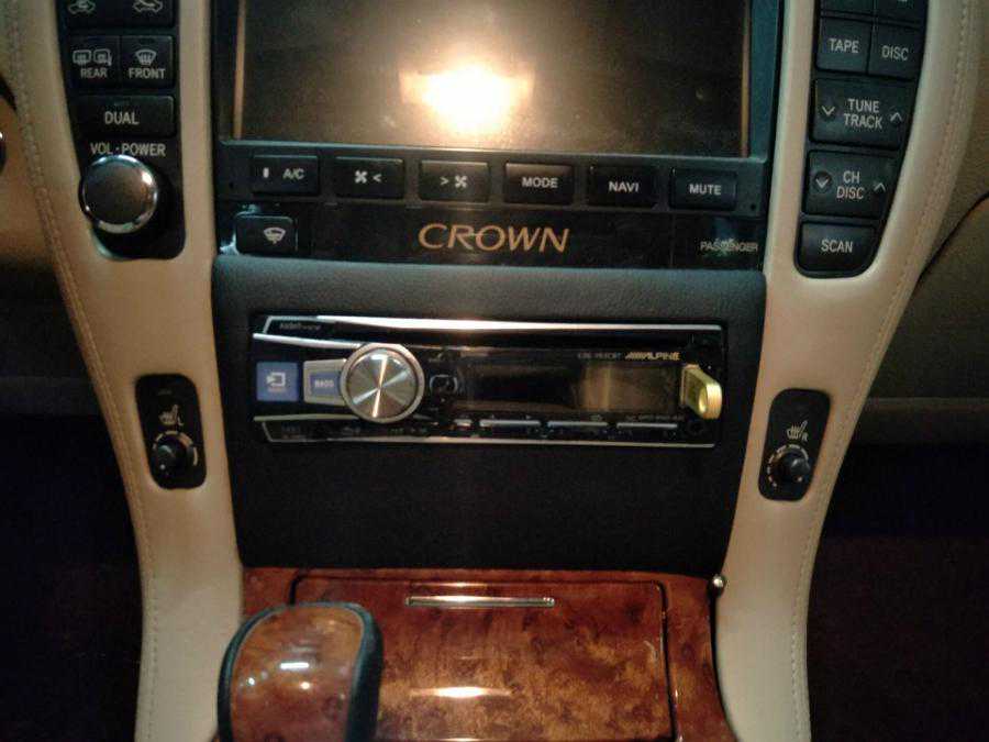 声色动人-丰田皇冠升级黄金声学汽车音响