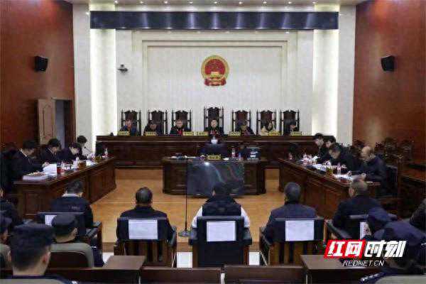 以案说法丨随意倾倒“垃圾”，后果“赔不起”