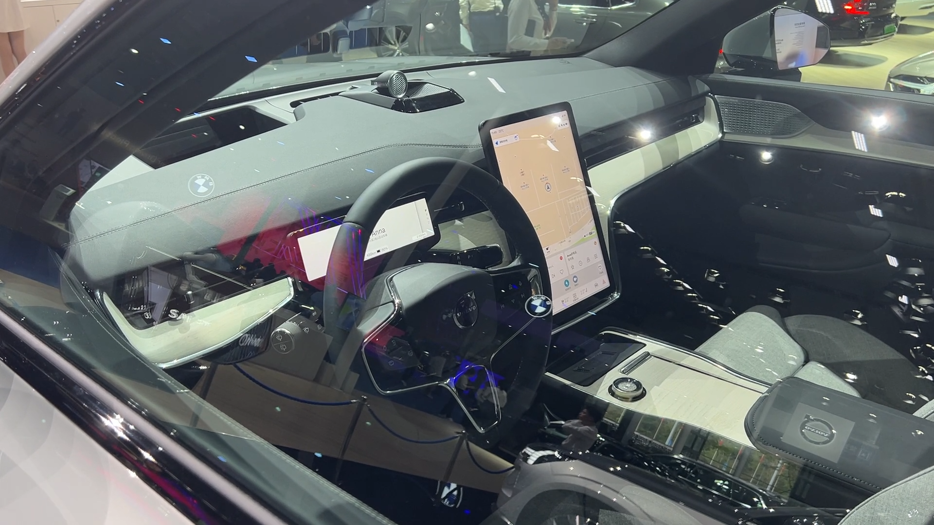 新车丨安全性远超XC90！纯电沃尔沃EX90怎么样？预估50万起