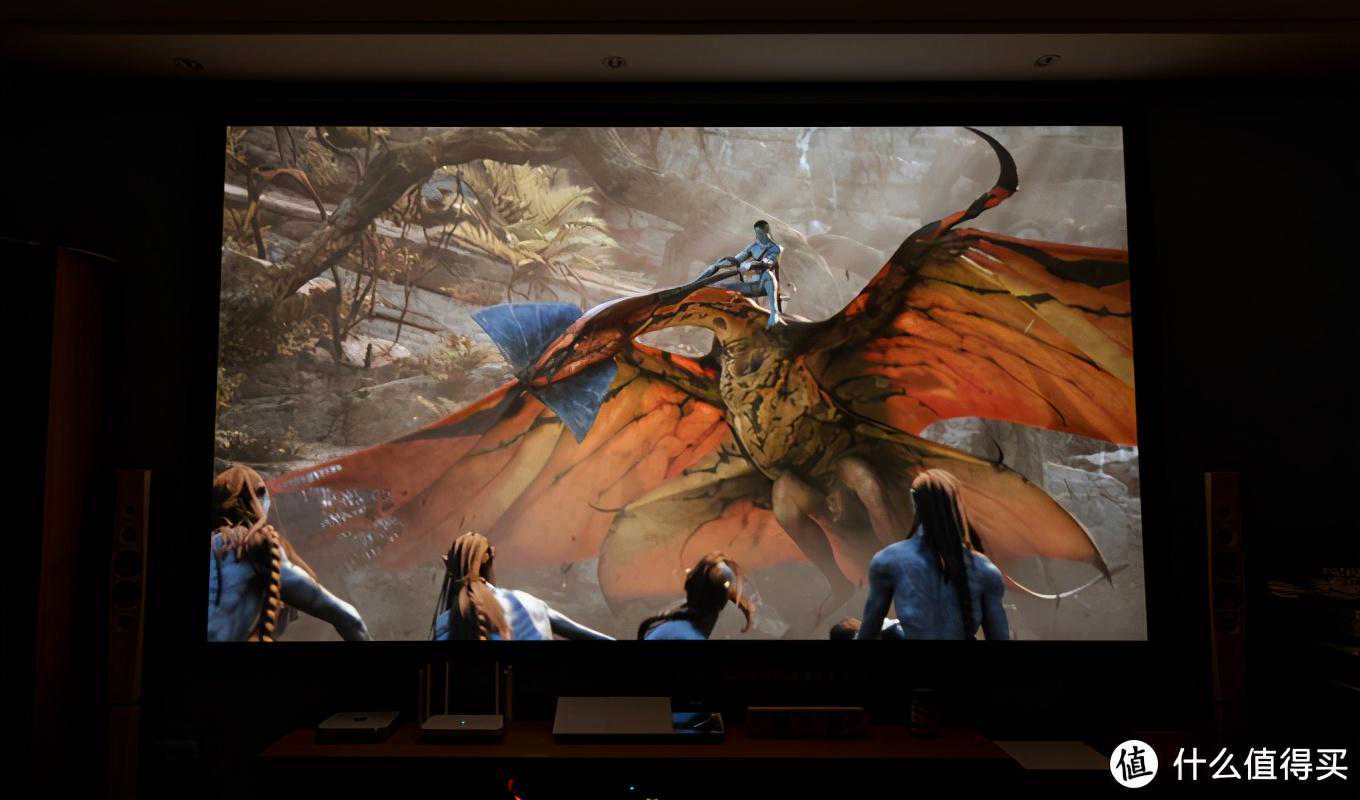 告别预埋线！当贝投影打造客厅家庭影院，全无线方案轻松搭建