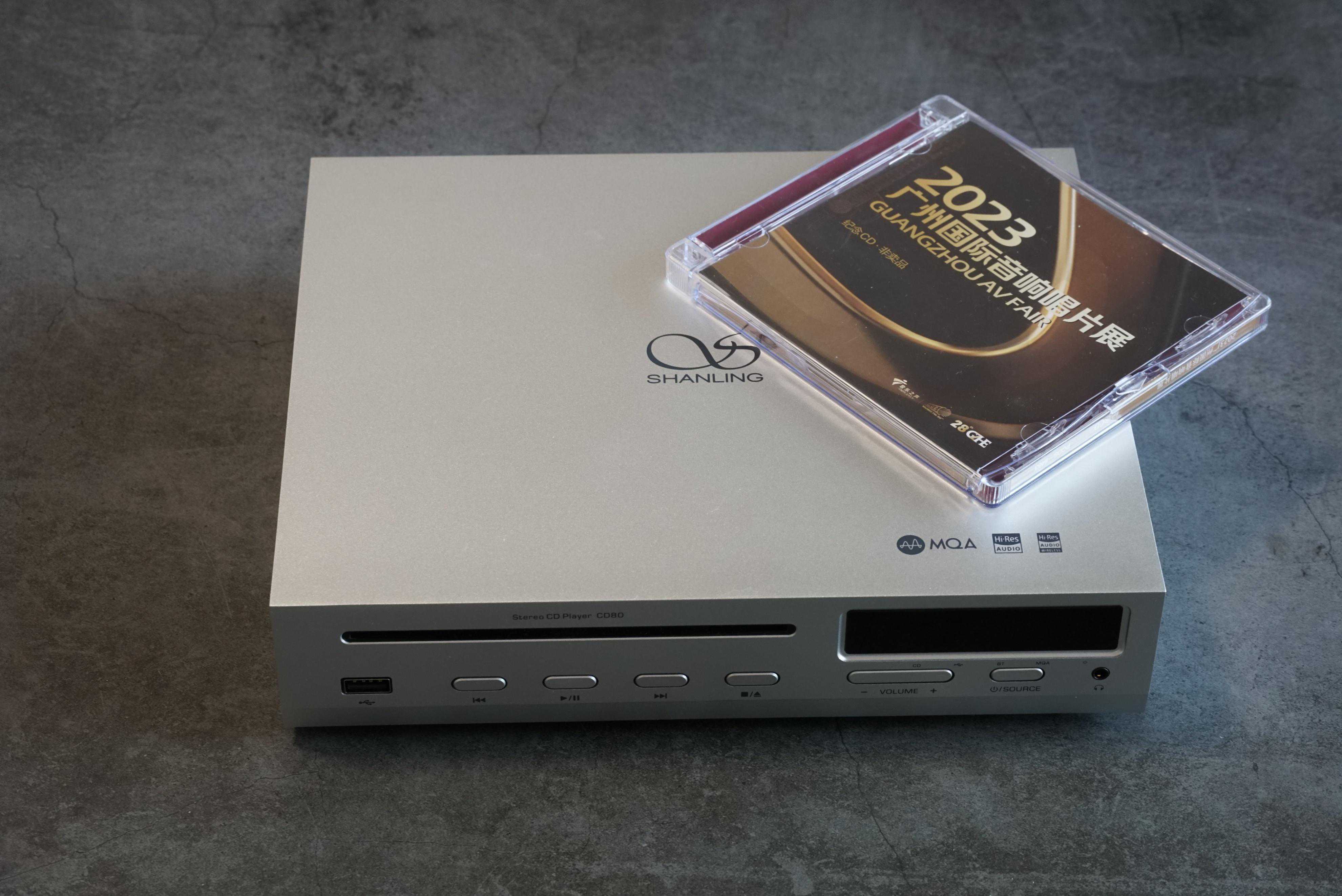 两个时代的音质交锋：入门级CD机硬碰硬PK便携数字播放器，全是泪