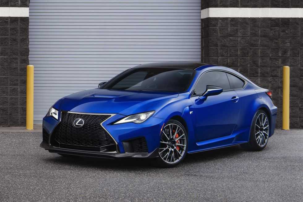 外媒试驾2020款雷克萨斯RC F，V8狠劲十足选装有点贵