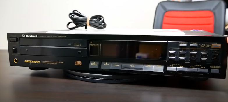 先锋PIONEER PD7050CD机光盘不出仓维修，掌握拆解顺序和维修手法