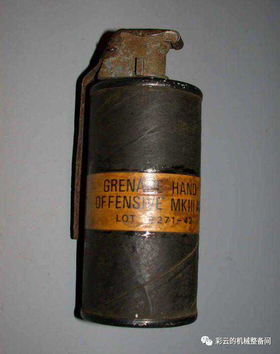 美军Mk.III进攻手榴弹，装药量惊人，外壳却是纸制，这是为何？