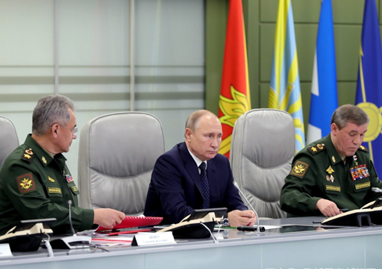 “先锋”试射：高超音速导弹命中6000公里的靶标，普京：明年列装