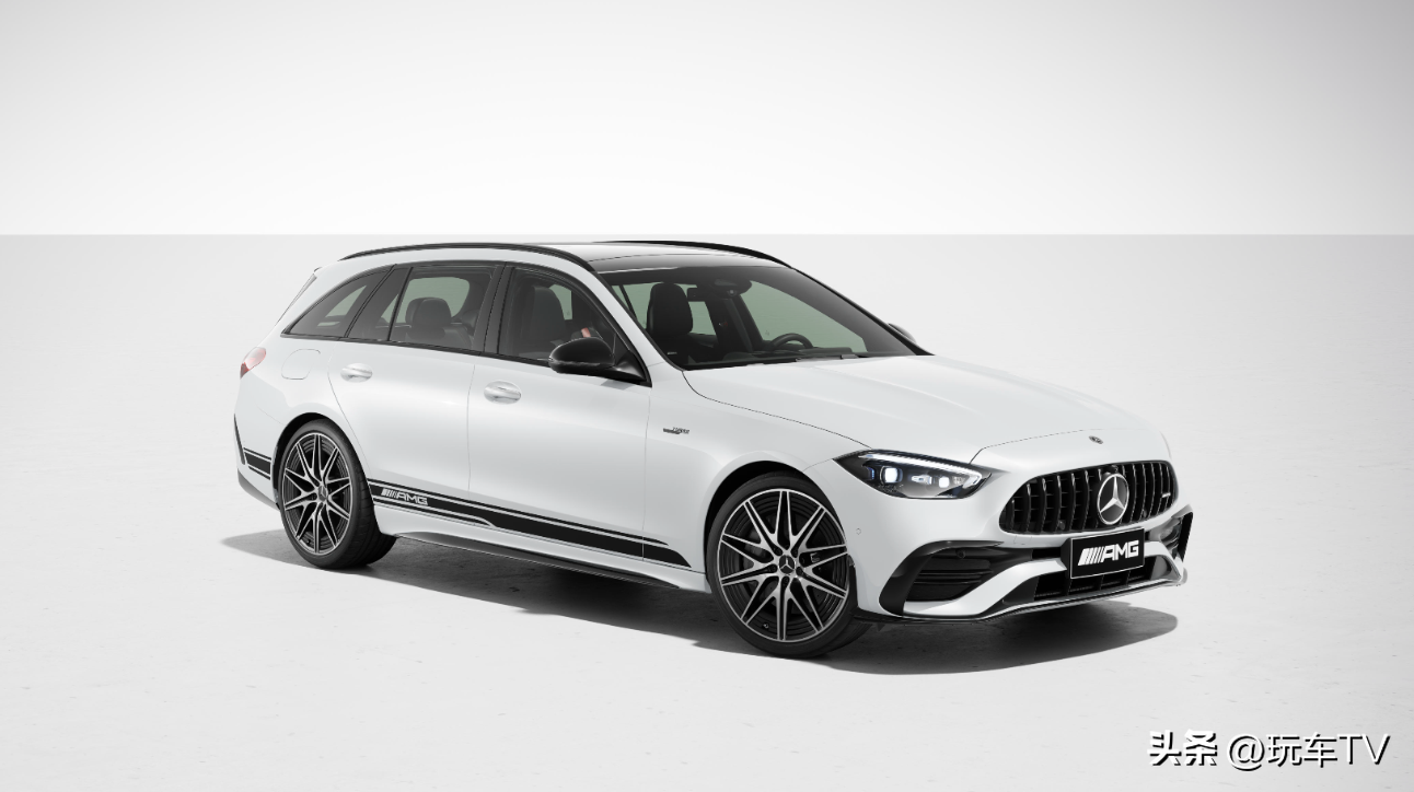 最强奔驰C级现身！2.0T动力不输4.0T 路上千万别惹它！