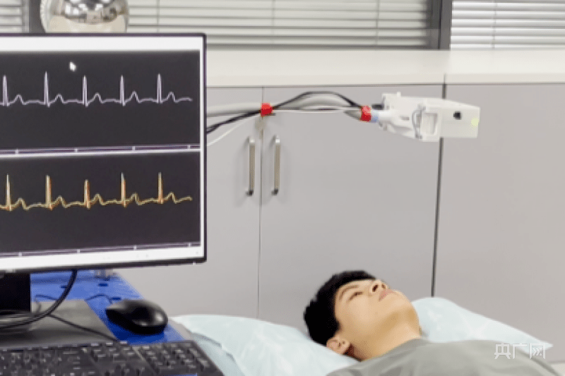 【科学强国】未来或不用佩戴电极！非接触心电图实时监测来了
