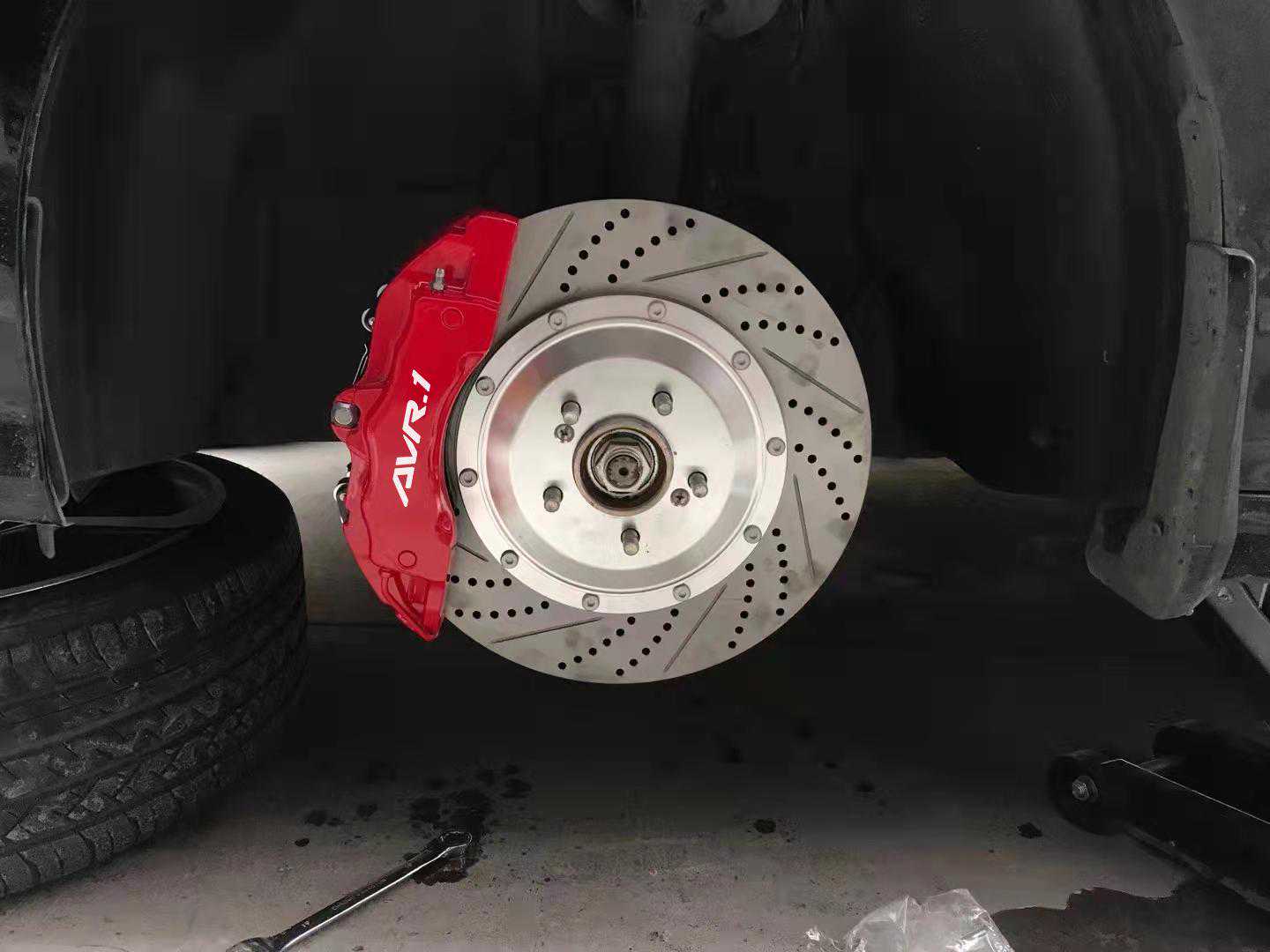 雅阁升级AVR.1顶级刹车套装