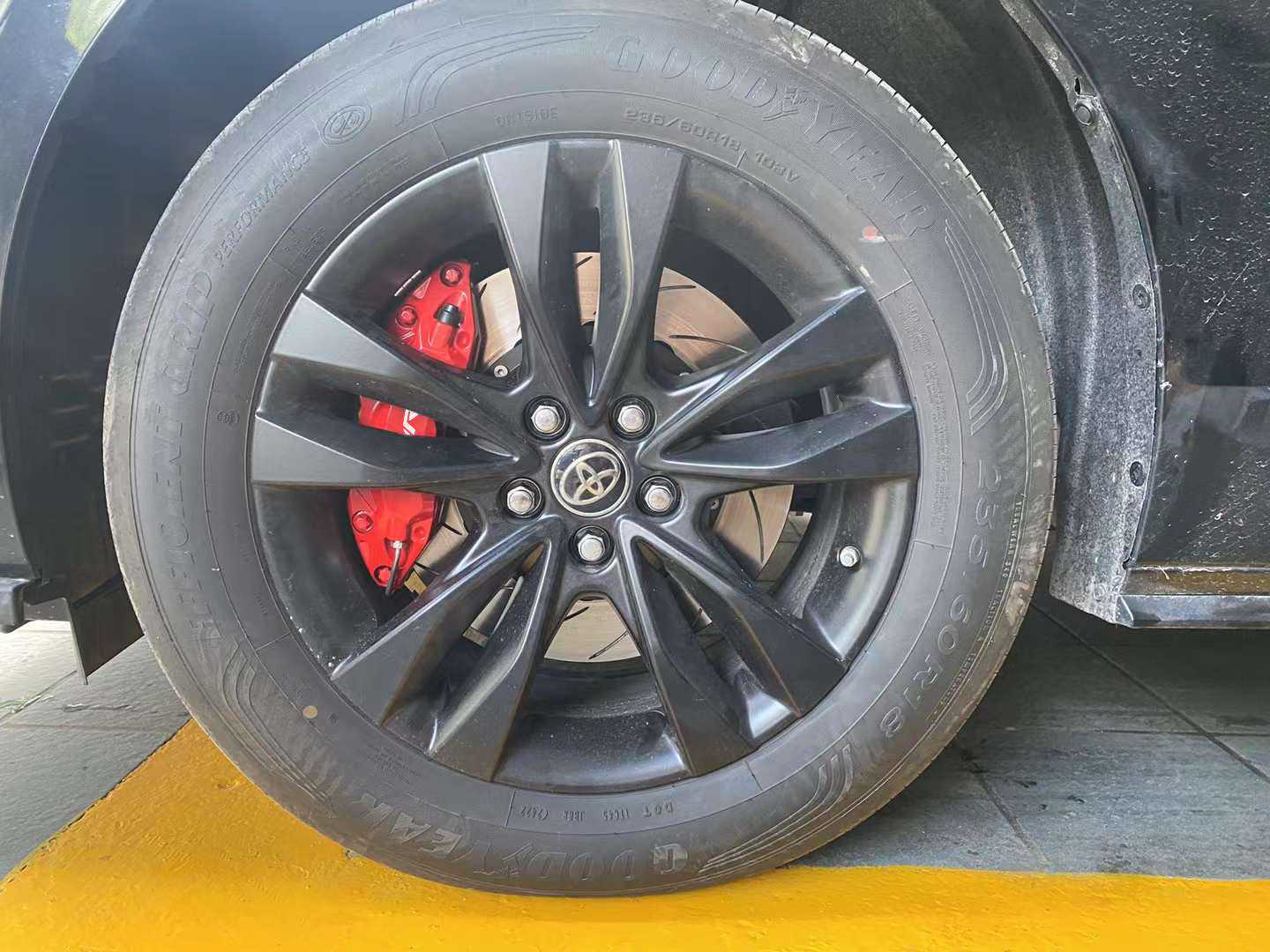 丰田塞纳升级大六活塞刹车案例！