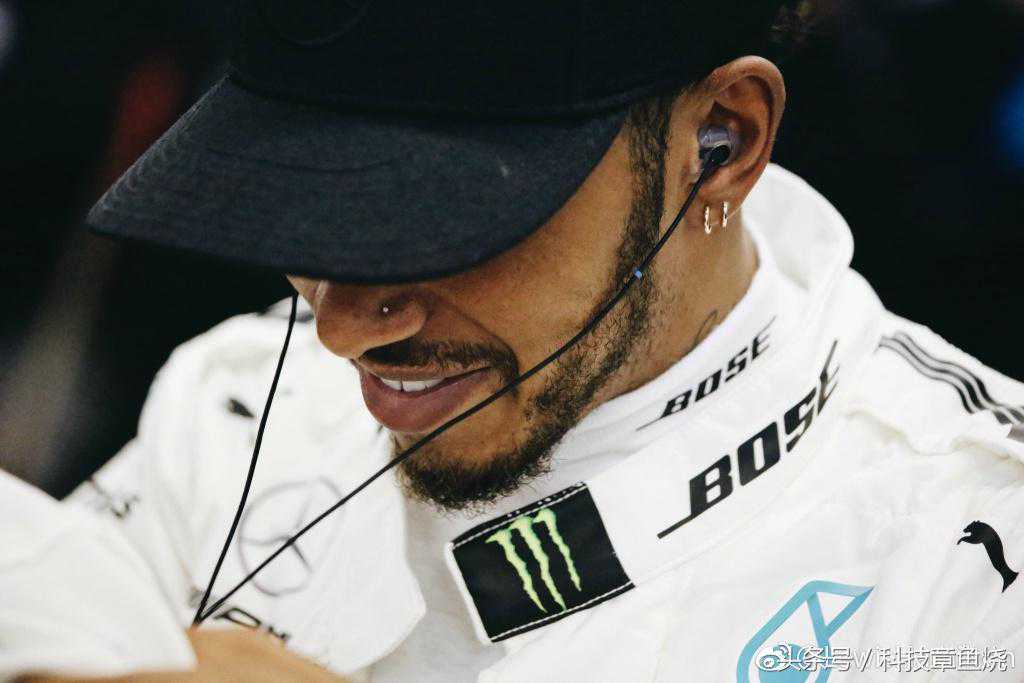 一位喜欢BOSE的老司机- F1世界冠军刘易斯•汉密尔顿