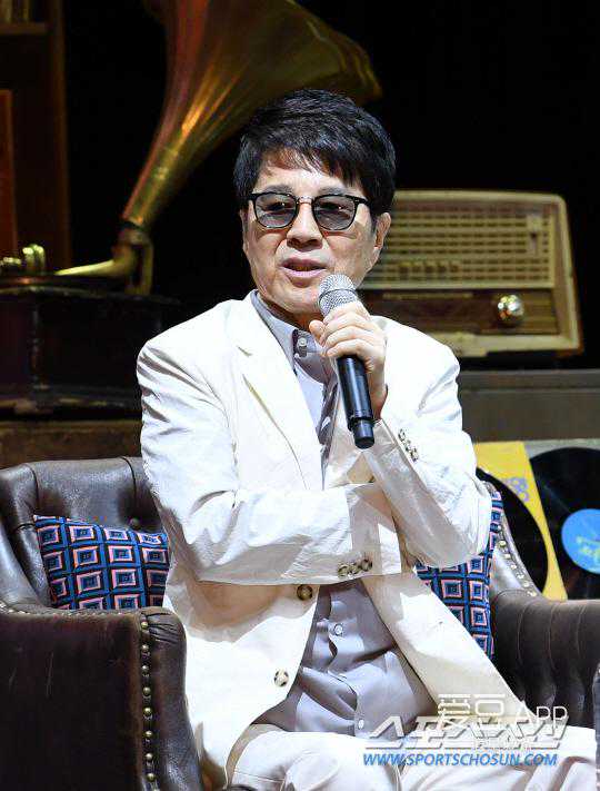 「BigBang」「新闻」180411 歌王赵容弼“找BIGBANG等歌手的视频来看，有魅力”