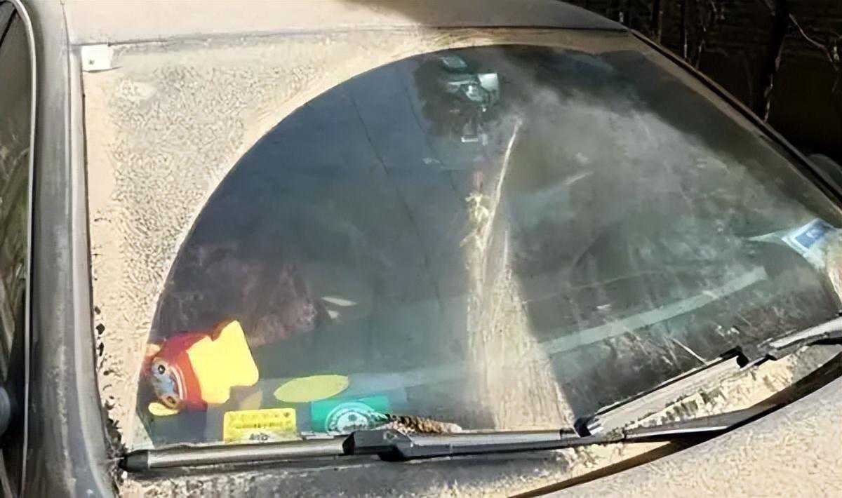 当之无愧！Nigrin雨刷精获得德国GTÜ综合测评“强烈推荐级”