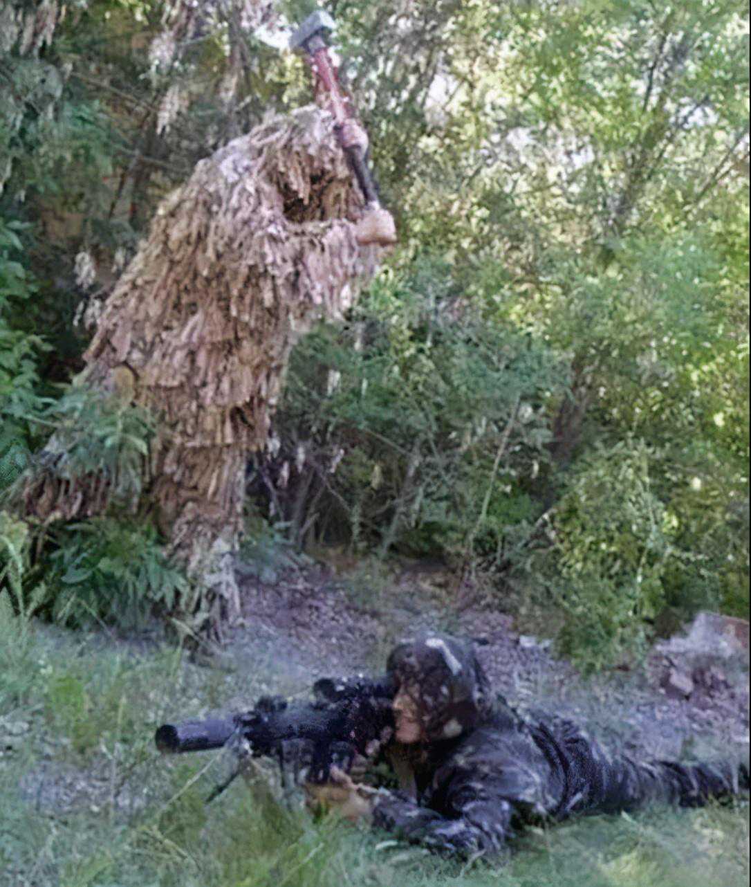 以色列军方黑科技伪装术，穿上“隐形”秒变岩石，仅重1斤