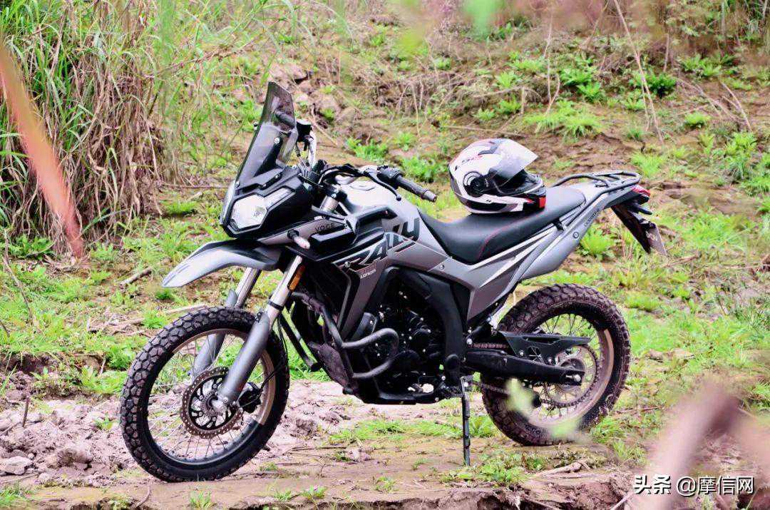 大男孩的新玩具——无极300GY评测（静态篇）