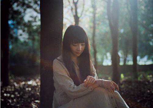 有些人，走着走着就散了，有些情，念着念着就断了