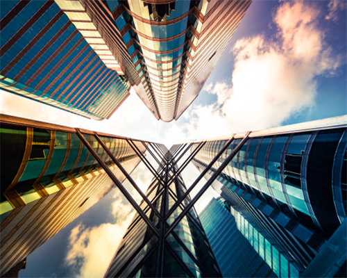 脾不统血之小建中汤。小建中汤与《简明皮肤病学