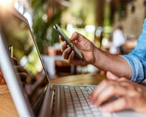 三洋SANYO在1979年推出的M-4500便携式立体声盒式收录机音响