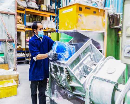 老人买了两箱酒，“人感觉轻松了，也不怎么疼了”，有这么神奇？