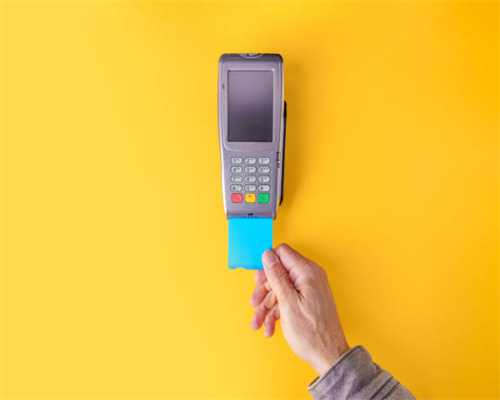 竹林里有1种马蹄草，以往没人采挖，如今珍贵，遇到就挖2棵种植