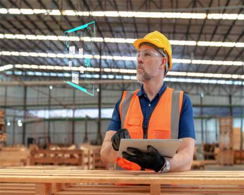 皮卡用轮毂跑了2公里磨掉一半轮毂 女司机：换个轮胎也修不好吗