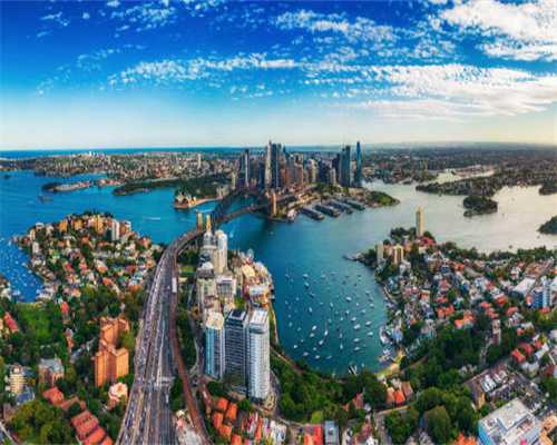 “睡硬板床对腰好”？看完你就明白了！