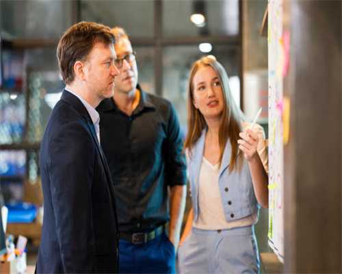 “老凤祥”金镯上，掉了两片“竹叶”……她：洗澡水能算高温吗