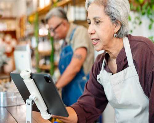 铜仁市江口县政协原副主席秦杰被取消退休待遇