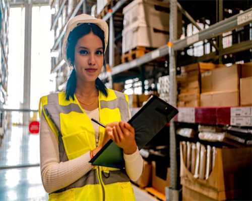 新冠感染发烧已退，但出现了咽干、声哑和干咳，应该怎么办？